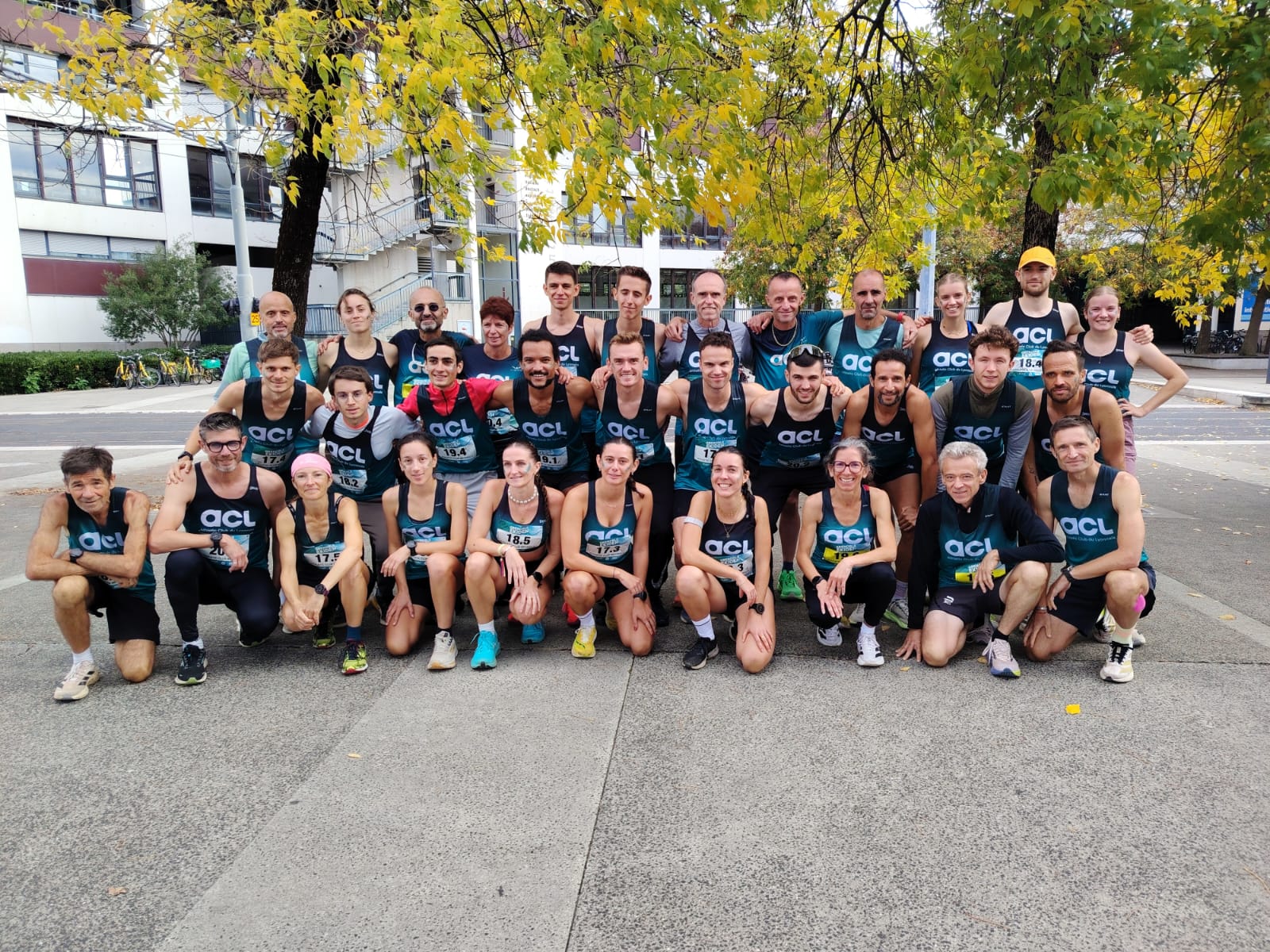 Groupe de l'AC Meyzieu lors du weekend de cohésion à l'Ekiden de Grenoble